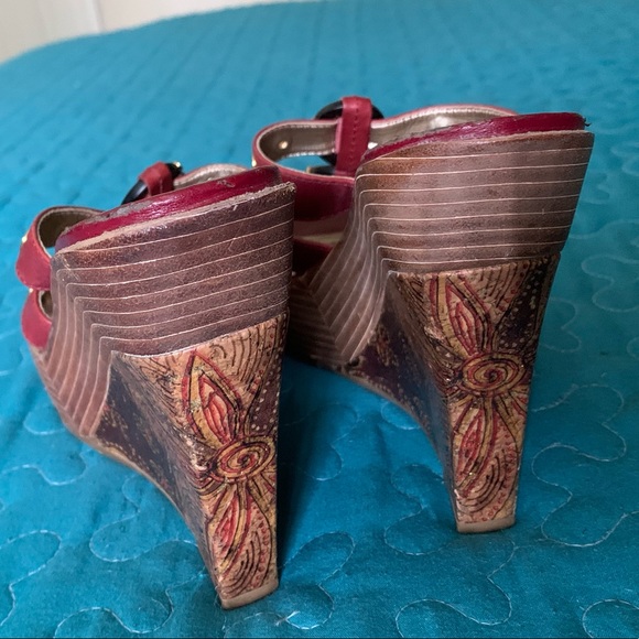 Carlos Santana - Cargo Leather Wedge Sandals - Picture 9 of 10